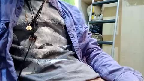 Snapshot of makukabig chatting on 10-12-25, 02:16 makukabig online show from 10-12-25, 02:16