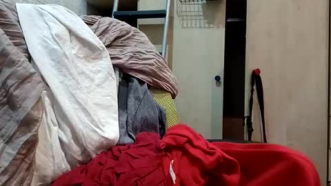 Snapshot of makukabig chatting on 10-25-25, 03:40 makukabig online show from 10-25-25, 03:40