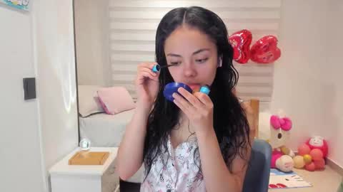 Snapshot of mal_norma chatting on 12-14-25, 02:17 Mal Norma online show from 12-14-25, 02:17