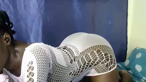 malaika_musa online show from 09-17-25, 07:32