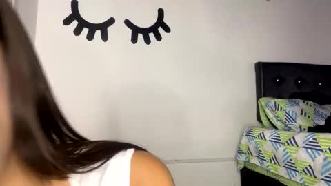 Snapshot of malaikah_colette chatting on 02-05-25, 03:13 Malaikah online show from 02-05-25, 03:13