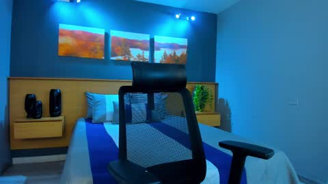 Snapshot of malaikah_colette chatting on 10-09-25, 06:28 Malaikah online show from 10-09-25, 06:28