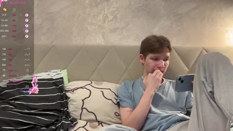 Snapshot of malcolm_yang chatting on 12-28-24, 02:10 Tom and Mark 3 online show from 12-28-24, 02:10