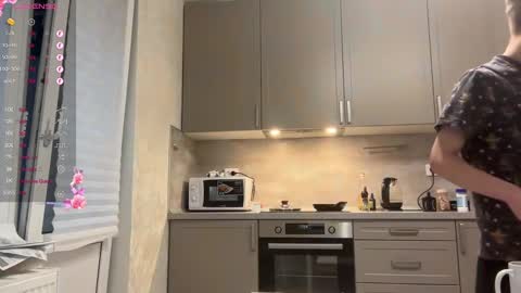 Snapshot of malcolm_yang chatting on 01-29-25, 01:38 Tom and Mark 3 online show from 01-29-25, 01:38