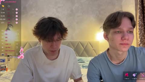 Snapshot of malcolm_yang chatting on 02-09-25, 05:22 Tom and Mark 3 online show from 02-09-25, 05:22