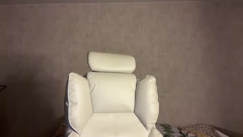 Snapshot of malcolm_yang chatting on 02-17-25, 04:15 Tom and Mark 3 online show from 02-17-25, 04:15