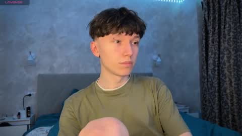 Snapshot of malcolm_yang chatting on 02-23-25, 06:45 Tom and Mark 3 online show from 02-23-25, 06:45