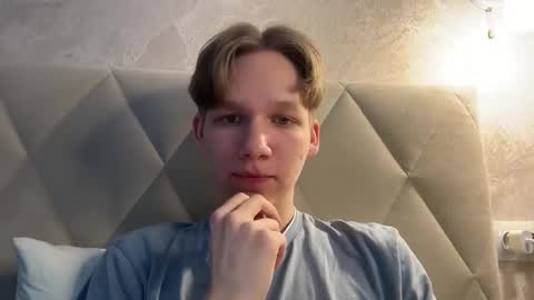 Snapshot of malcolm_yang chatting on 02-24-25, 06:15 Tom and Mark 3 online show from 02-24-25, 06:15