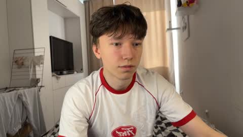 Snapshot of malcolm_yang chatting on 10-17-25, 07:11 Tom and Mark 3 online show from 10-17-25, 07:11