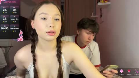 Snapshot of malcolm_yang chatting on 10-28-25, 07:16 Tom and Mark 3 online show from 10-28-25, 07:16