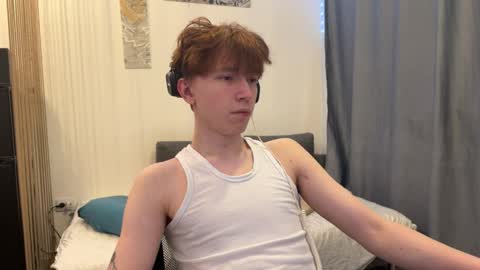 Snapshot of malcolm_yang chatting on 01-08-26, 11:01 Tom and Mark 3 online show from 01-08-26, 11:01