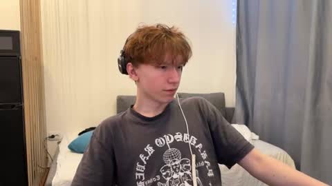 Snapshot of malcolm_yang chatting on 01-16-26, 04:11 Tom and Mark 3 online show from 01-16-26, 04:11