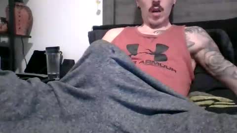 Snapshot of malemuscle11 chatting on 02-08-26, 03:26 Men online show from 02-08-26, 03:26