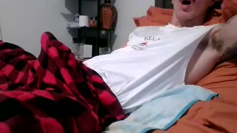 Snapshot of malemuscle11 chatting on 02-16-26, 03:08 Men online show from 02-16-26, 03:08