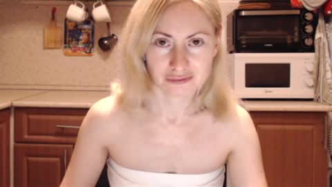 Malena online show from 10-18-25, 09:26