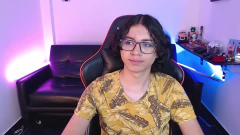 Snapshot of malik_harrison_ chatting on 12-17-24, 05:58 Malik  online show from 12-17-24, 05:58