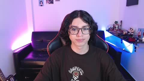 Snapshot of malik_harrison_ chatting on 01-01-25, 04:50 Malik  online show from 01-01-25, 04:50