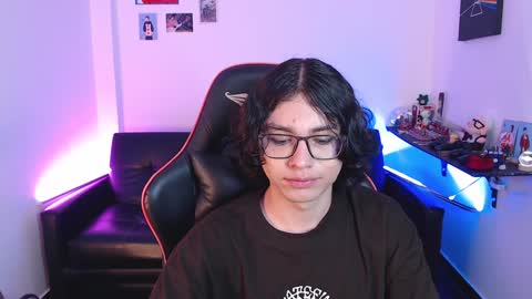 Snapshot of malik_harrison_ chatting on 01-01-25, 07:53 Malik  online show from 01-01-25, 07:53