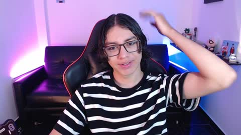 Snapshot of malik_harrison_ chatting on 01-02-25, 03:08 Malik  online show from 01-02-25, 03:08