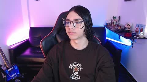 Snapshot of malik_harrison_ chatting on 01-06-25, 02:14 Malik  online show from 01-06-25, 02:14