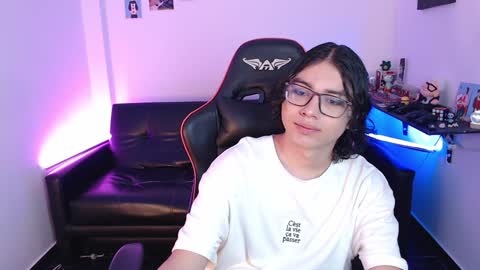 Snapshot of malik_harrison_ chatting on 01-10-25, 02:13 Malik  online show from 01-10-25, 02:13