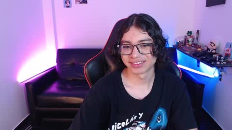 Snapshot of malik_harrison_ chatting on 01-14-25, 04:18 Malik  online show from 01-14-25, 04:18