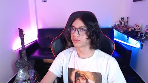 Snapshot of malik_harrison_ chatting on 01-24-25, 04:06 Malik  online show from 01-24-25, 04:06