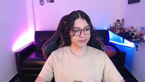 Snapshot of malik_harrison_ chatting on 02-03-25, 02:45 Malik  online show from 02-03-25, 02:45