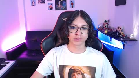 Snapshot of malik_harrison_ chatting on 02-10-25, 05:19 Malik  online show from 02-10-25, 05:19