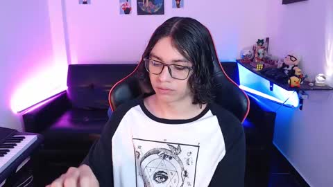 Snapshot of malik_harrison_ chatting on 02-19-25, 02:12 Malik  online show from 02-19-25, 02:12