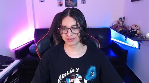 Snapshot of malik_harrison_ chatting on 02-25-25, 02:22 Malik  online show from 02-25-25, 02:22