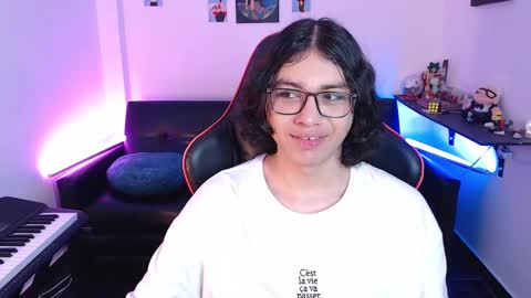 Snapshot of malik_harrison_ chatting on 02-27-25, 03:48 Malik  online show from 02-27-25, 03:48