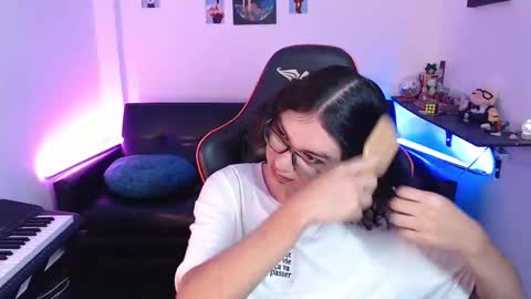 Snapshot of malik_harrison_ chatting on 02-27-25, 07:04 Malik  online show from 02-27-25, 07:04