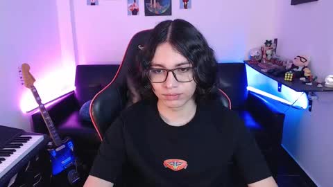 Snapshot of malik_harrison_ chatting on 03-01-25, 04:00 Malik  online show from 03-01-25, 04:00