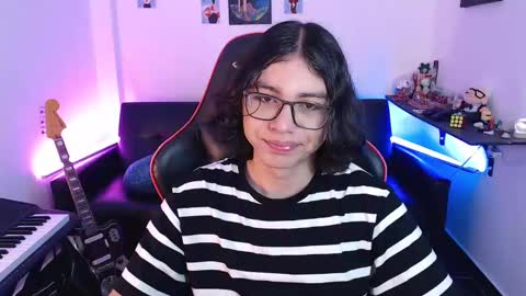 Snapshot of malik_harrison_ chatting on 03-04-25, 04:09 Malik  online show from 03-04-25, 04:09