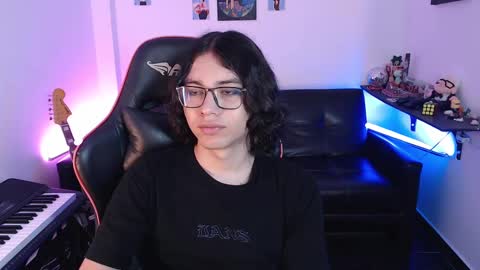 Snapshot of malik_harrison_ chatting on 03-06-25, 08:05 Malik  online show from 03-06-25, 08:05