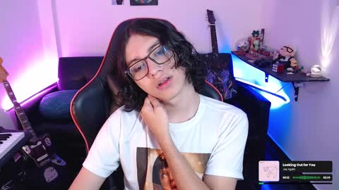 Snapshot of malik_harrison_ chatting on 03-10-25, 03:52 Malik  online show from 03-10-25, 03:52