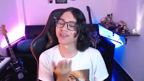 Snapshot of malik_harrison_ chatting on 03-10-25, 06:56 Malik  online show from 03-10-25, 06:56