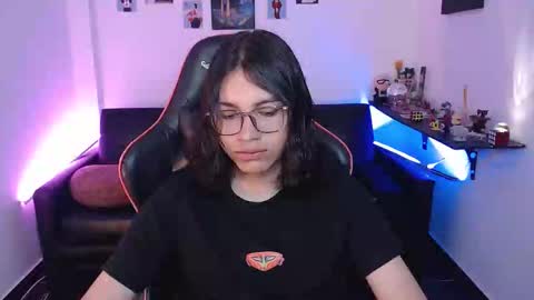 Snapshot of malik_harrison_ chatting on 10-17-25, 03:03 Malik  online show from 10-17-25, 03:03