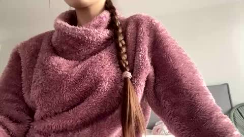 Snapshot of malinka_sweet19 chatting on 10-19-25, 07:20 malinka_sweet19 online show from 10-19-25, 07:20