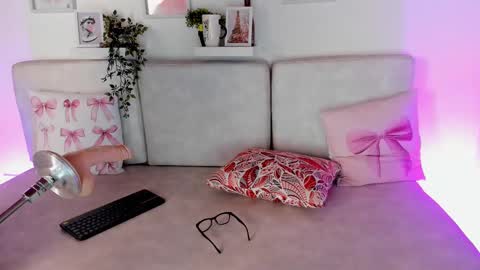 Malka online show from 03-11-25, 02:43