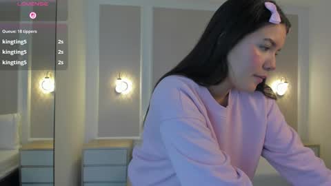 M A L U online show from 10-18-25, 02:47