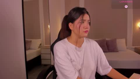 M A L U online show from 12-19-25, 02:40