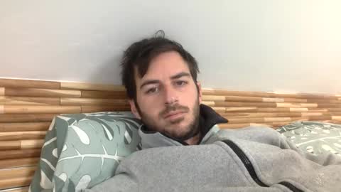 Snapshot of mamattv chatting on 12-15-25, 10:52 mamattv online show from 12-15-25, 10:52