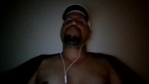 Snapshot of man_new chatting on 09-16-25, 12:00 Man new online show from 09-16-25, 12:00