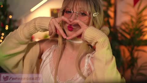 Snapshot of mana_rose chatting on 01-30-25, 02:16 Rose online show from 01-30-25, 02:16