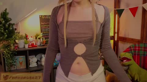 Snapshot of mana_rose chatting on 02-07-25, 02:08 Rose online show from 02-07-25, 02:08