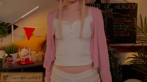 Snapshot of mana_rose chatting on 02-18-25, 05:20 Rose online show from 02-18-25, 05:20