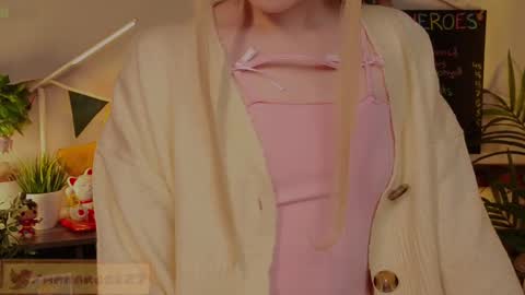 Snapshot of mana_rose chatting on 02-26-25, 05:20 Rose online show from 02-26-25, 05:20