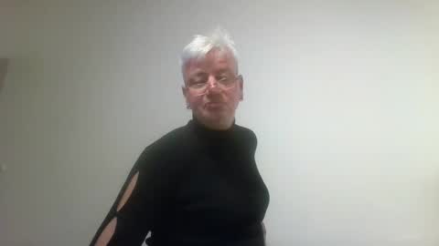 mandywinger online show from 02-28-25, 01:03